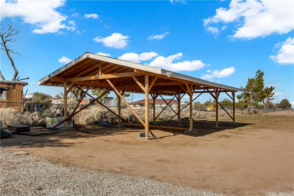 9888 Trinity, Oak Hills, California 92344 home-pic-43