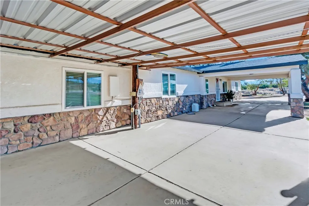 9888 Trinity, Oak Hills, California 92344 home-pic-5
