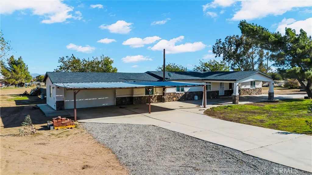9888 Trinity, Oak Hills, California 92344 home-pic-3