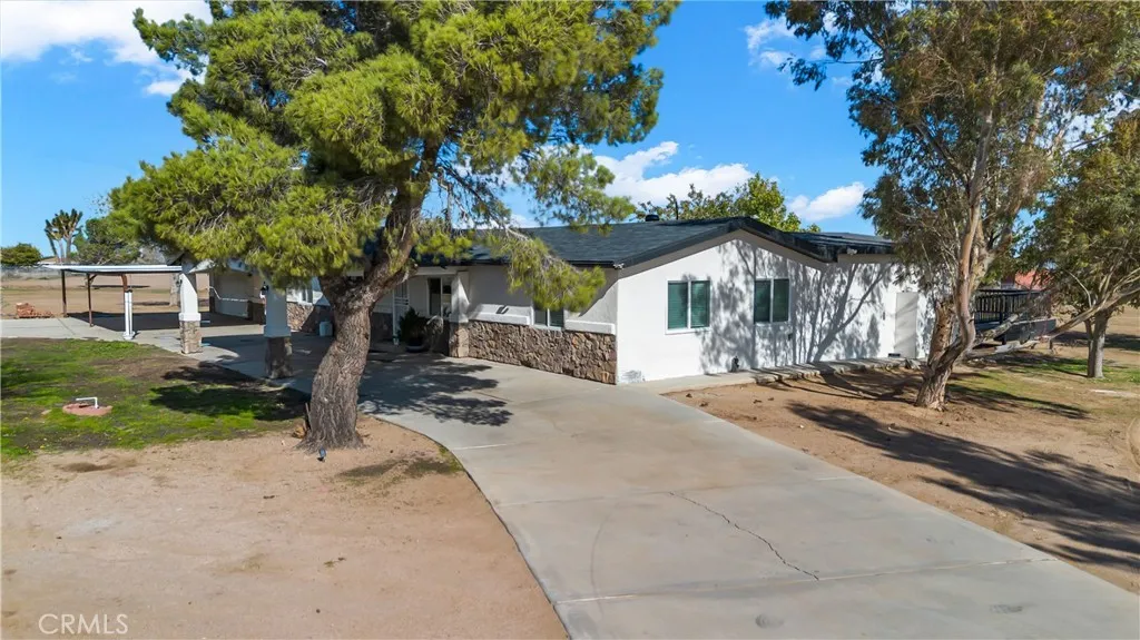 9888 Trinity, Oak Hills, California 92344 home-pic-2