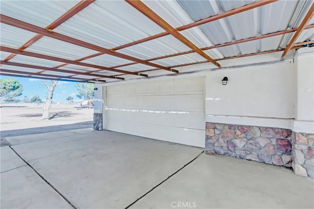 9888 Trinity, Oak Hills, California 92344 home-pic-6