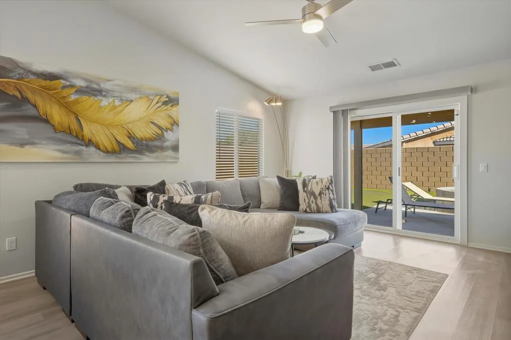 47666 Margarita Street, Indio, California 92201 home-pic-10