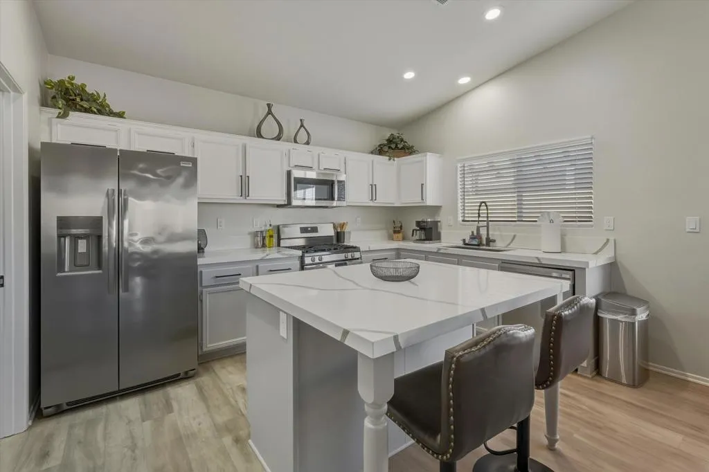 47666 Margarita Street, Indio, California 92201 home-pic-16