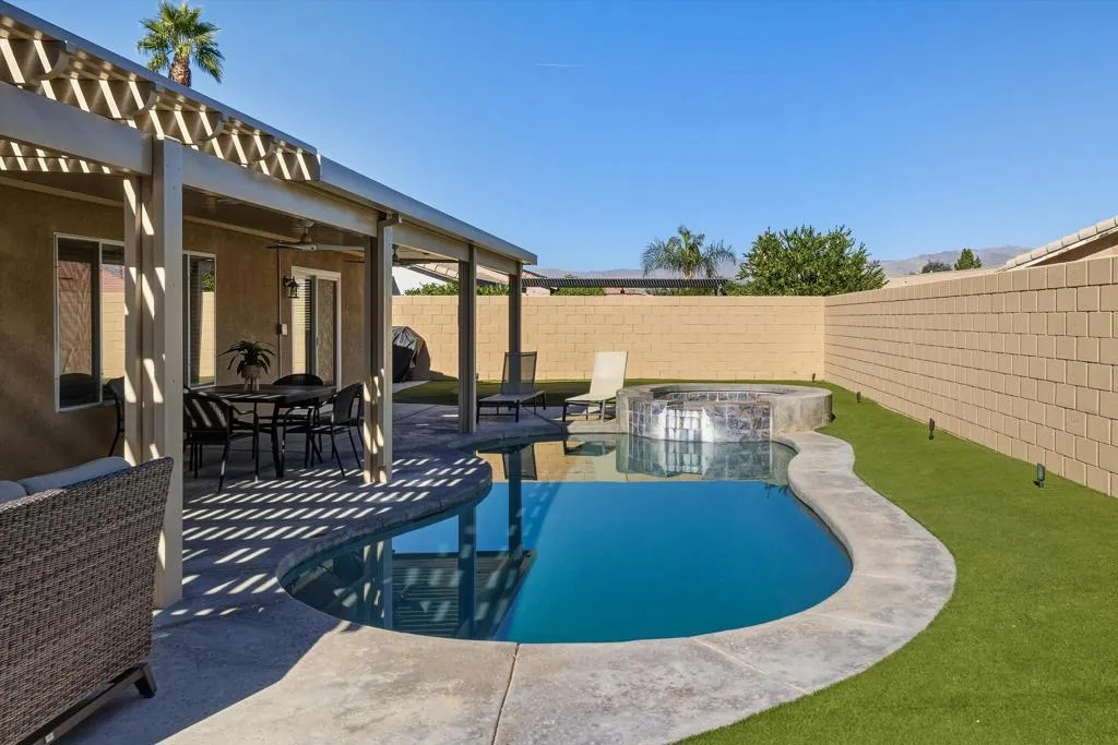 47666 Margarita Street, Indio, California 92201 home-pic-35