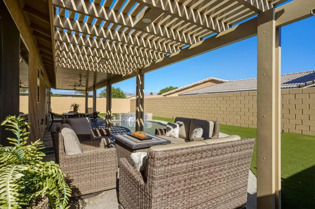 47666 Margarita Street, Indio, California 92201 home-pic-33