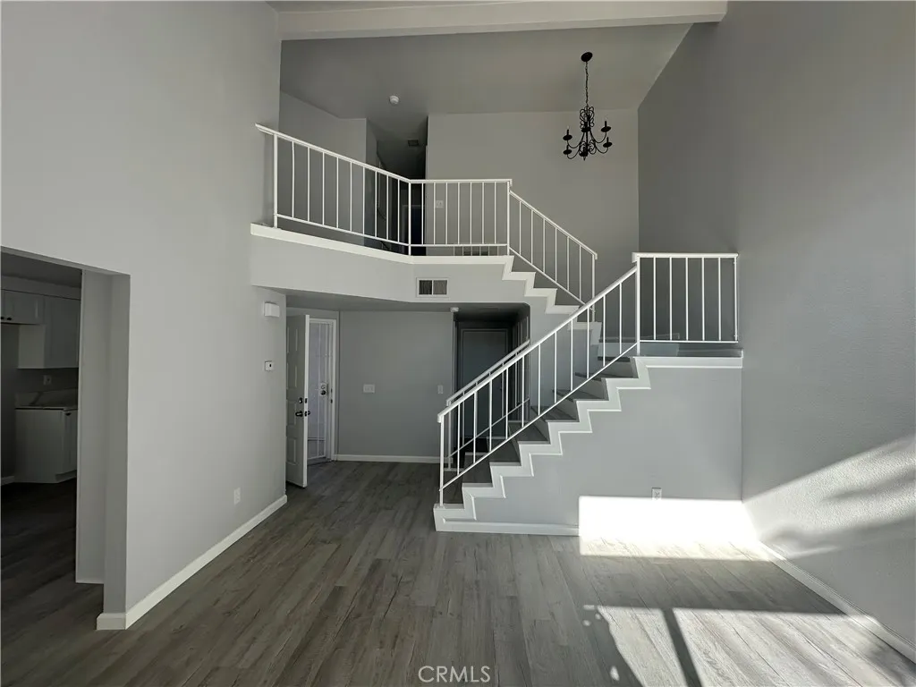 2010 Date Tree, Colton, California 92324 home-pic-9