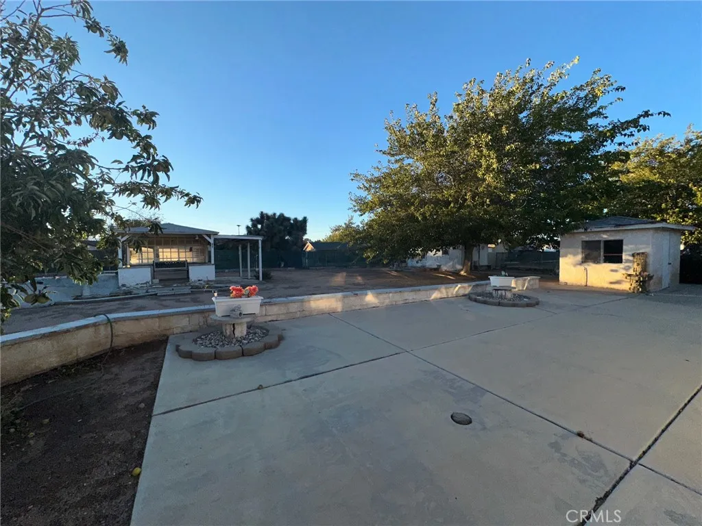 7544 Oakwood, Hesperia, California 92345 home-pic-23