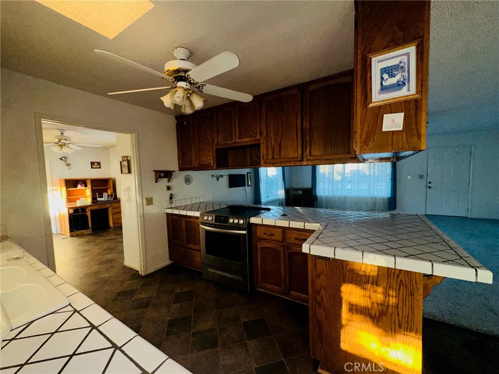 7544 Oakwood, Hesperia, California 92345 home-pic-4