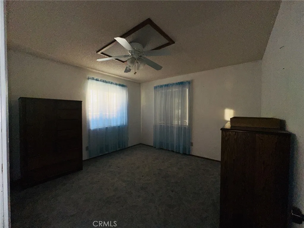 7544 Oakwood, Hesperia, California 92345 home-pic-9
