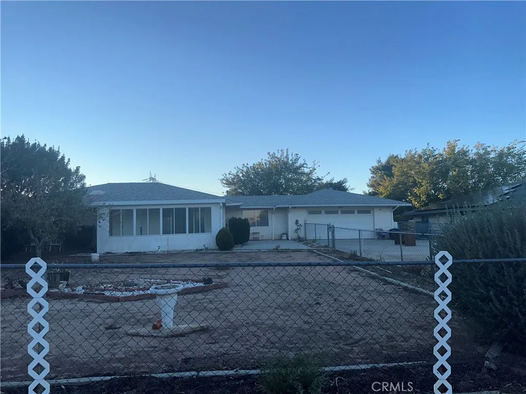 7544 Oakwood, Hesperia, California 92345 home-pic-25