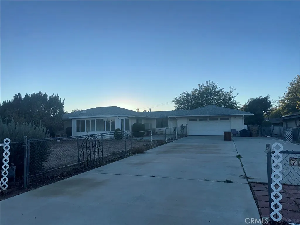 7544 Oakwood, Hesperia, California 92345 home-pic-27