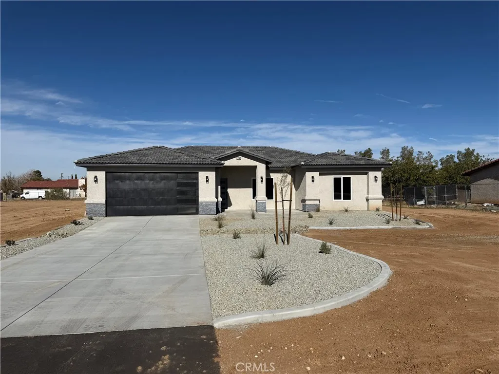 11182 Caribou Avenue, Apple Valley, California 92307 home-pic-0