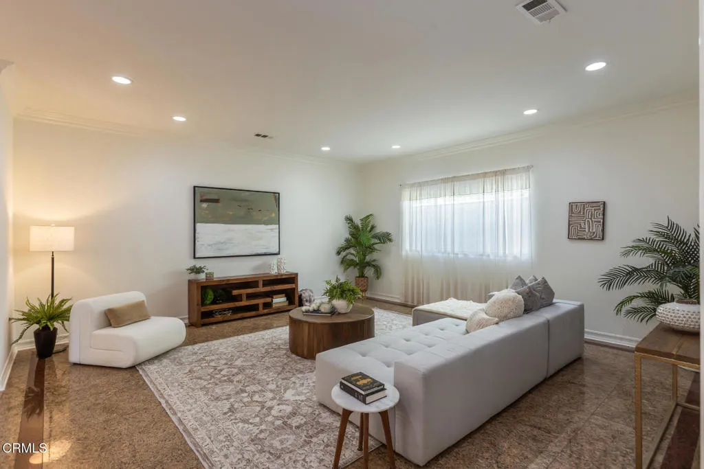 4926 Crown Avenue, La Canada Flintridge, California 91011 home-pic-21