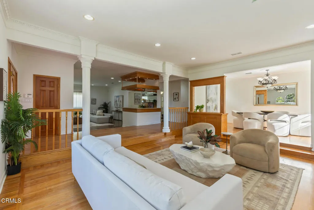 4926 Crown Avenue, La Canada Flintridge, California 91011 home-pic-12