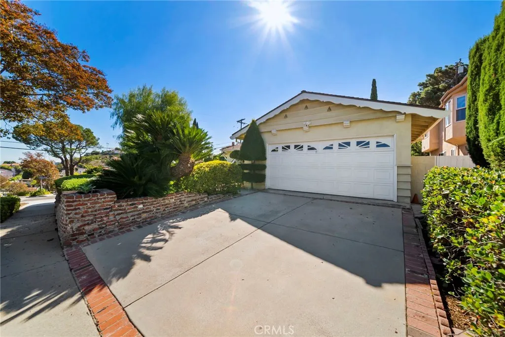 220 Barranca, Monterey Park, California 91754 home-pic-2