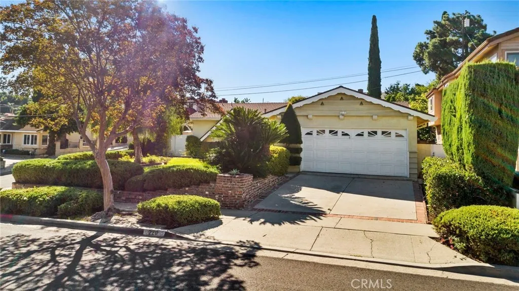 220 Barranca, Monterey Park, California 91754 home-pic-1