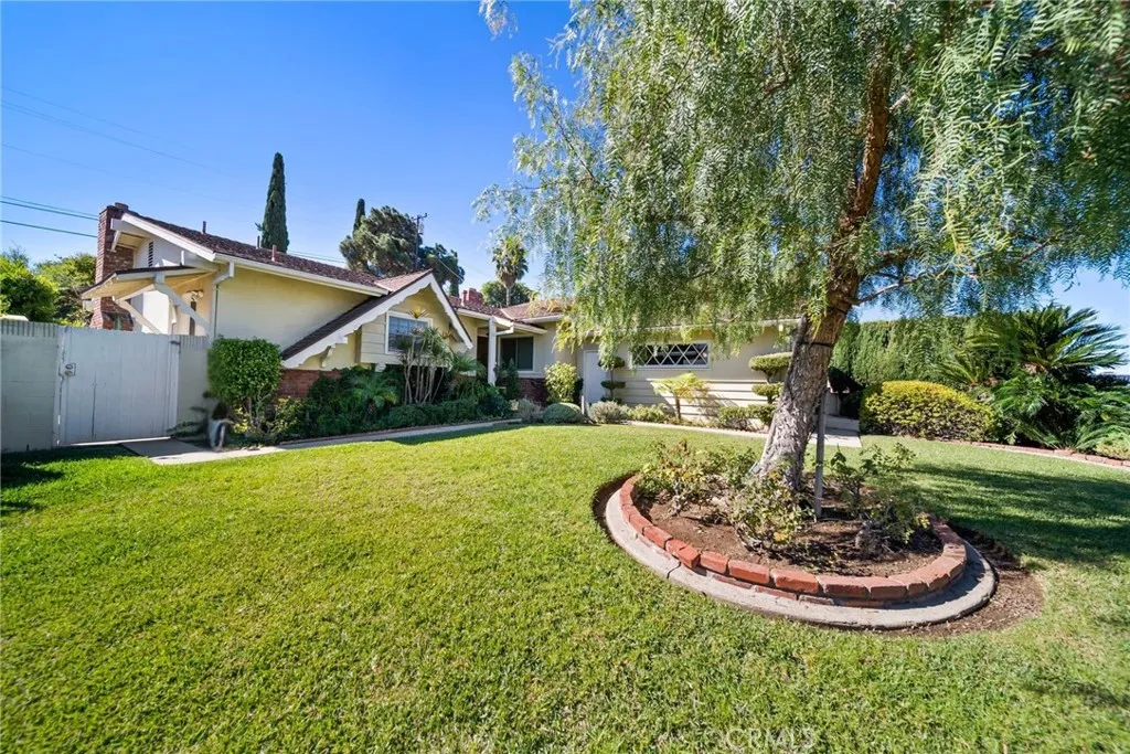 220 Barranca, Monterey Park, California 91754 home-pic-3