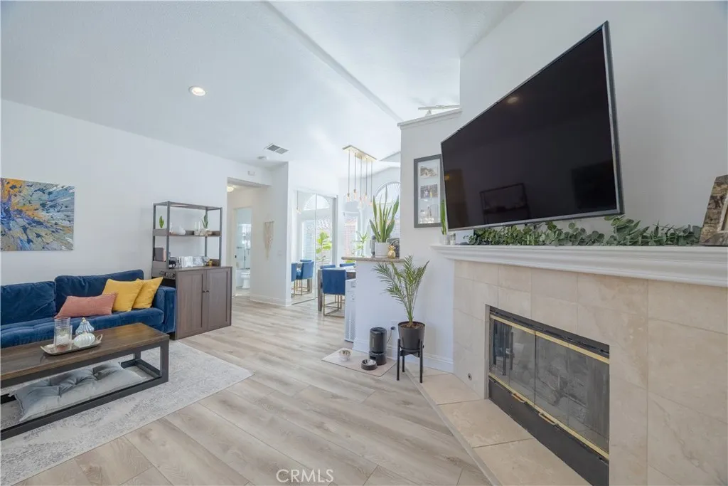 19431 Rue De Valore 37a, Lake Forest, California 92610 home-pic-4