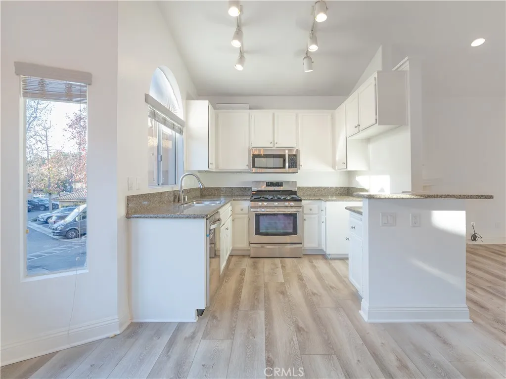 19431 Rue De Valore 37a, Lake Forest, California 92610 home-pic-8