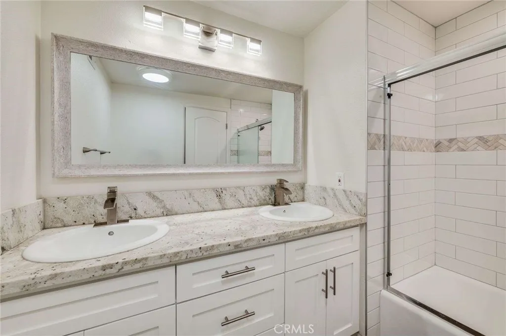 17420 Niagara Avenue, Cerritos, California 90703 home-pic-17