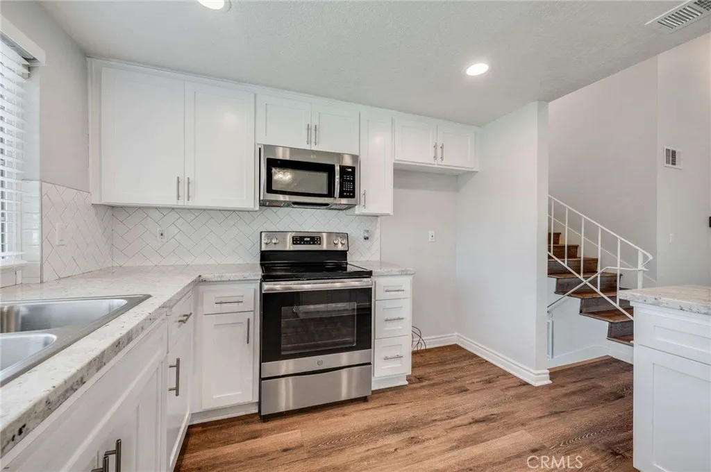 17420 Niagara Avenue, Cerritos, California 90703 home-pic-8