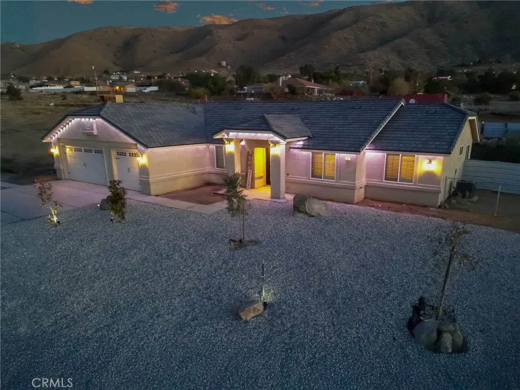 22227 Skyline, Apple Valley, California 92308 home-pic-41