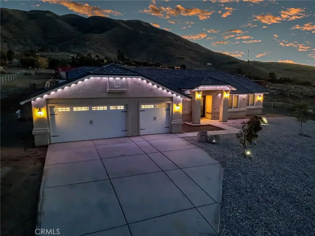 22227 Skyline, Apple Valley, California 92308 home-pic-40