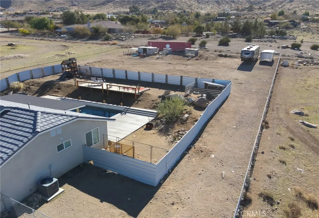 22227 Skyline, Apple Valley, California 92308 home-pic-38
