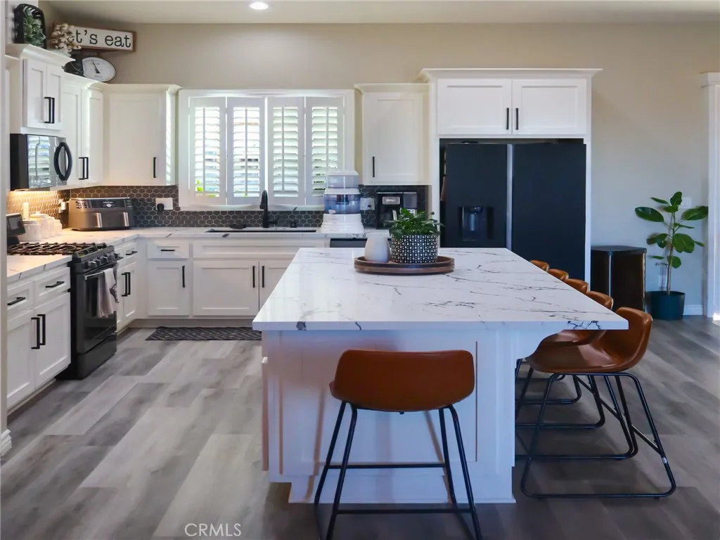 22227 Skyline, Apple Valley, California 92308 home-pic-19