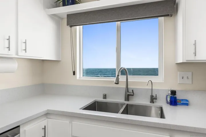 1476 80 Pescadero Drive, San Diego, California 92107
