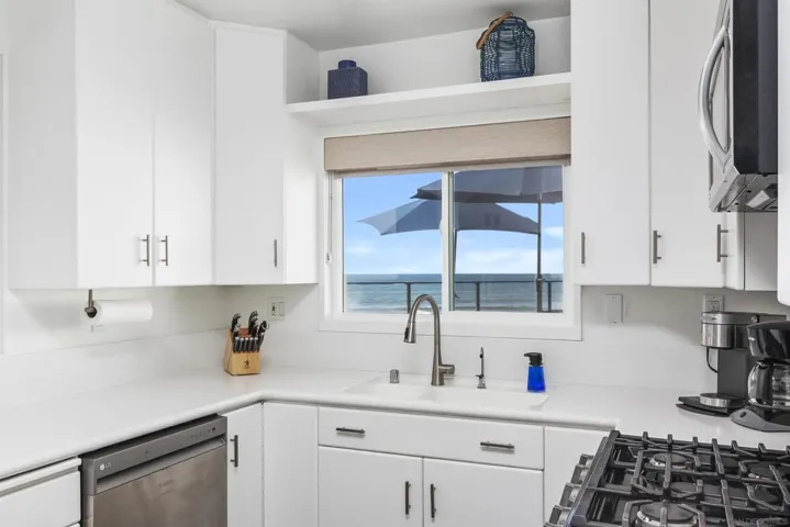 1476 80 Pescadero Drive, San Diego, California 92107