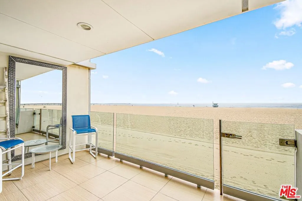 4 Jib Street 2, Marina Del Rey, California 90292 home-pic-1