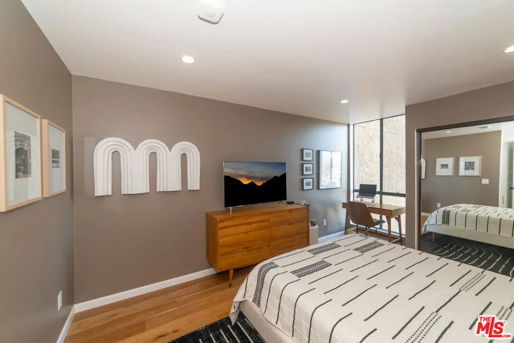 4275 Via Arbolada 203, Los Angeles, California 90042 home-pic-26