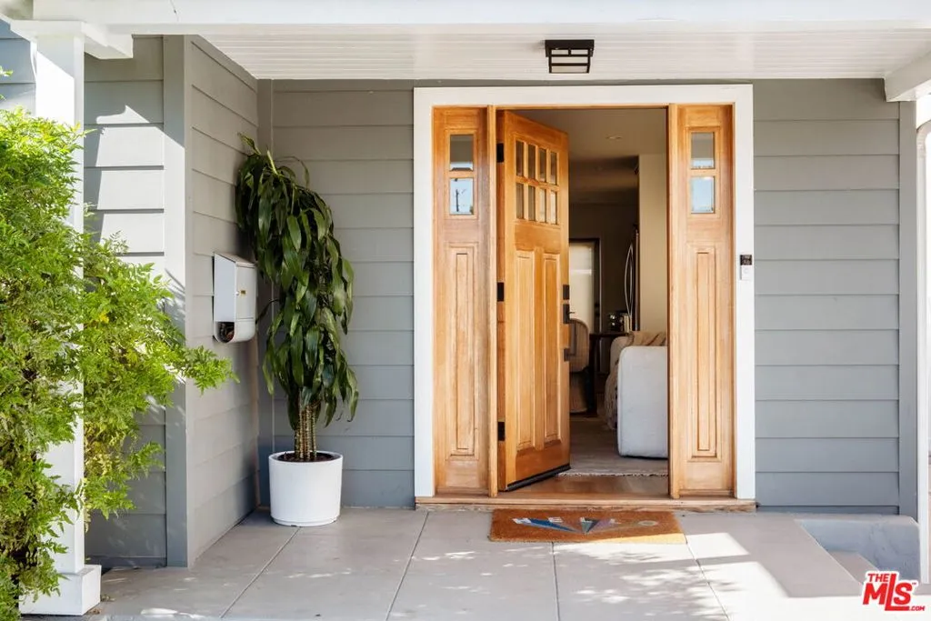 2831 S Corning Street, Los Angeles, California 90034 home-pic-3