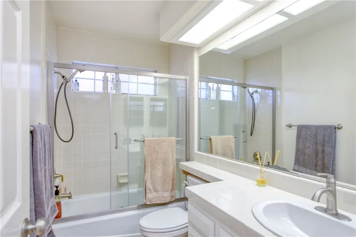Bathroom 3 (downstairs)