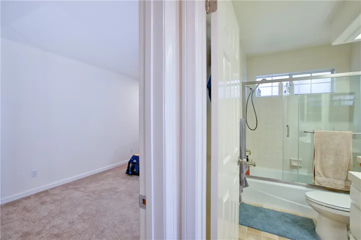 Bed/bath 3 (downstairs)
