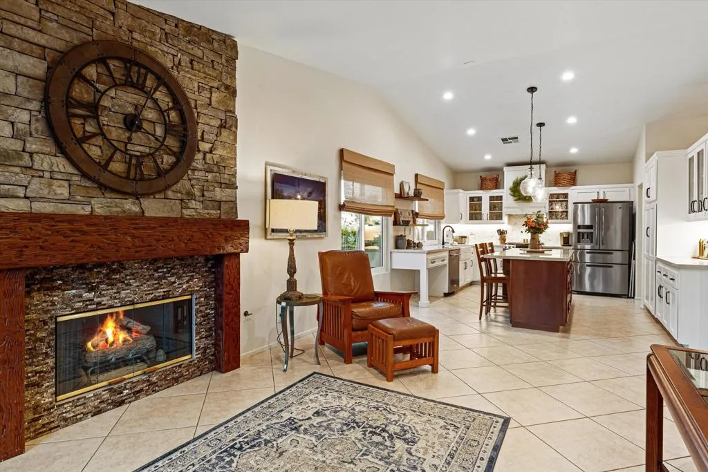 79230 Laurie Court, La Quinta, California 92253 home-pic-14