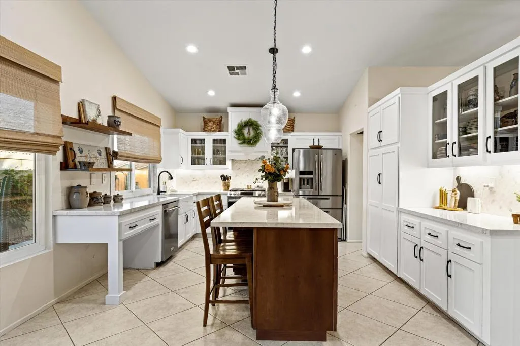 79230 Laurie Court, La Quinta, California 92253 home-pic-18