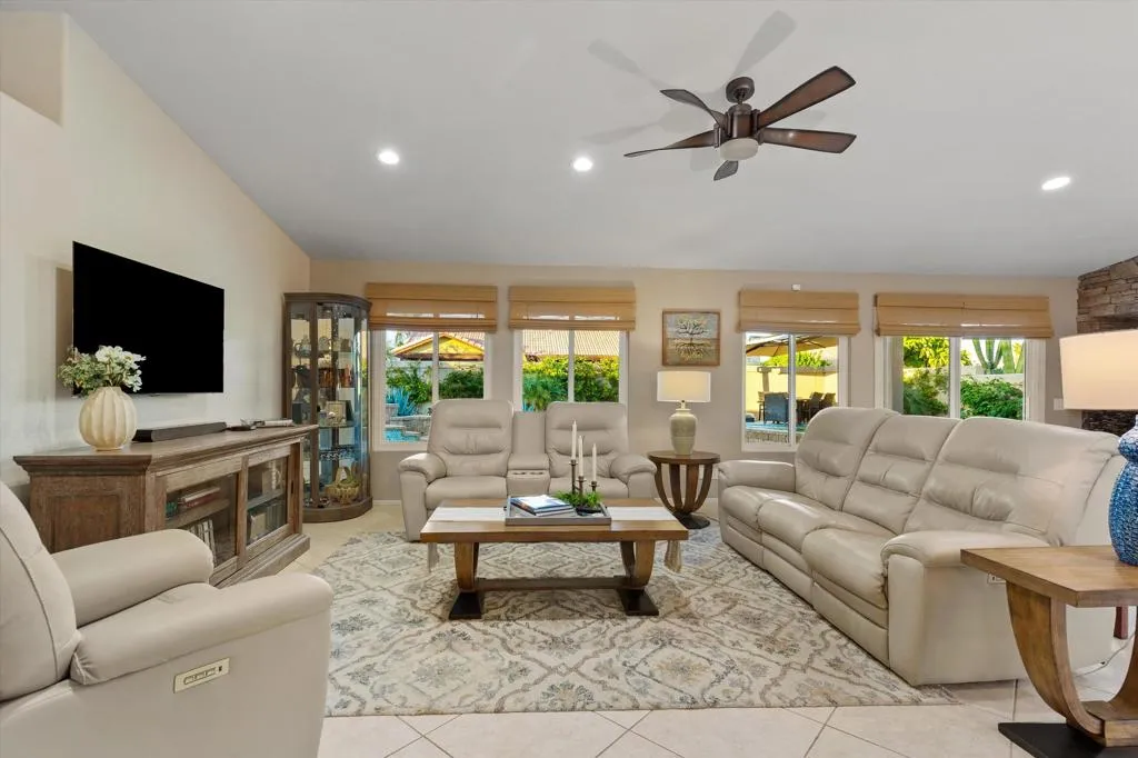 79230 Laurie Court, La Quinta, California 92253 home-pic-6