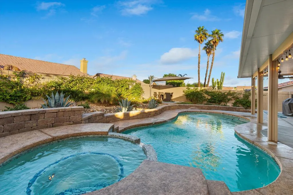 79230 Laurie Court, La Quinta, California 92253 home-pic-11