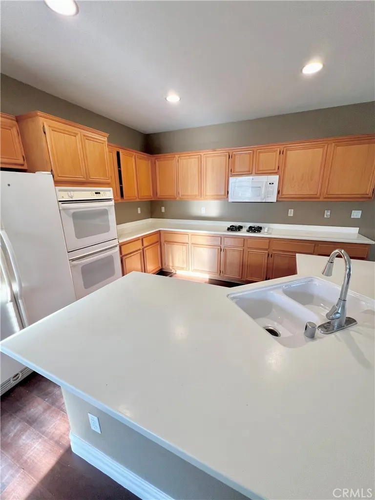 27145 Cherry Grove Court, Temecula, California 92591 home-pic-16