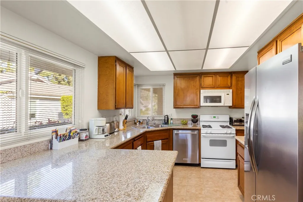 24142 Minnetonka Lane, Lake Forest, California 92630 home-pic-15