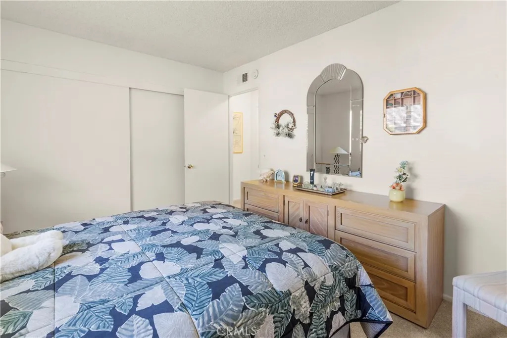 24142 Minnetonka Lane, Lake Forest, California 92630 home-pic-20