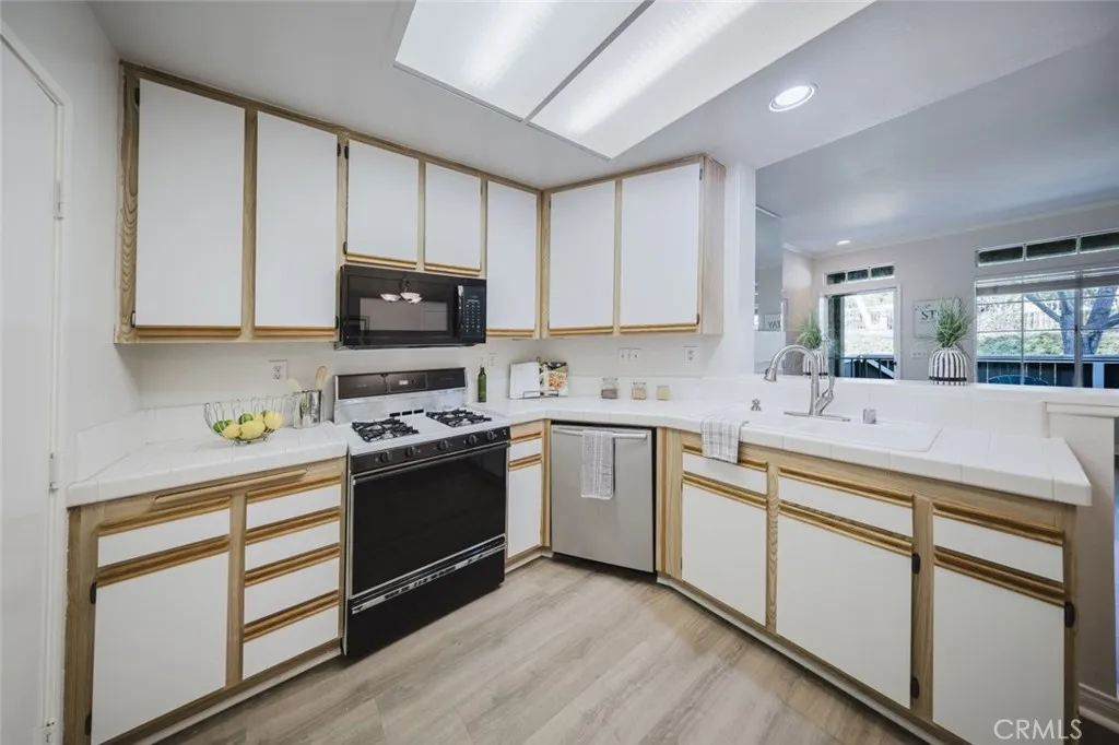16411 Omally Court 2, La Mirada, California 90638 home-pic-4