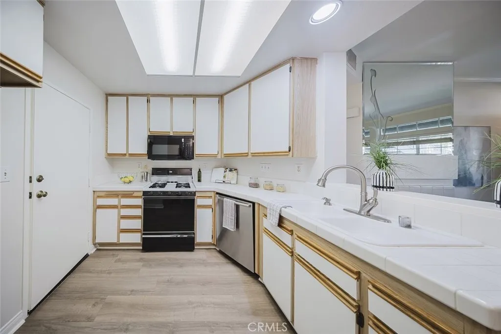 16411 Omally Court 2, La Mirada, California 90638 home-pic-8