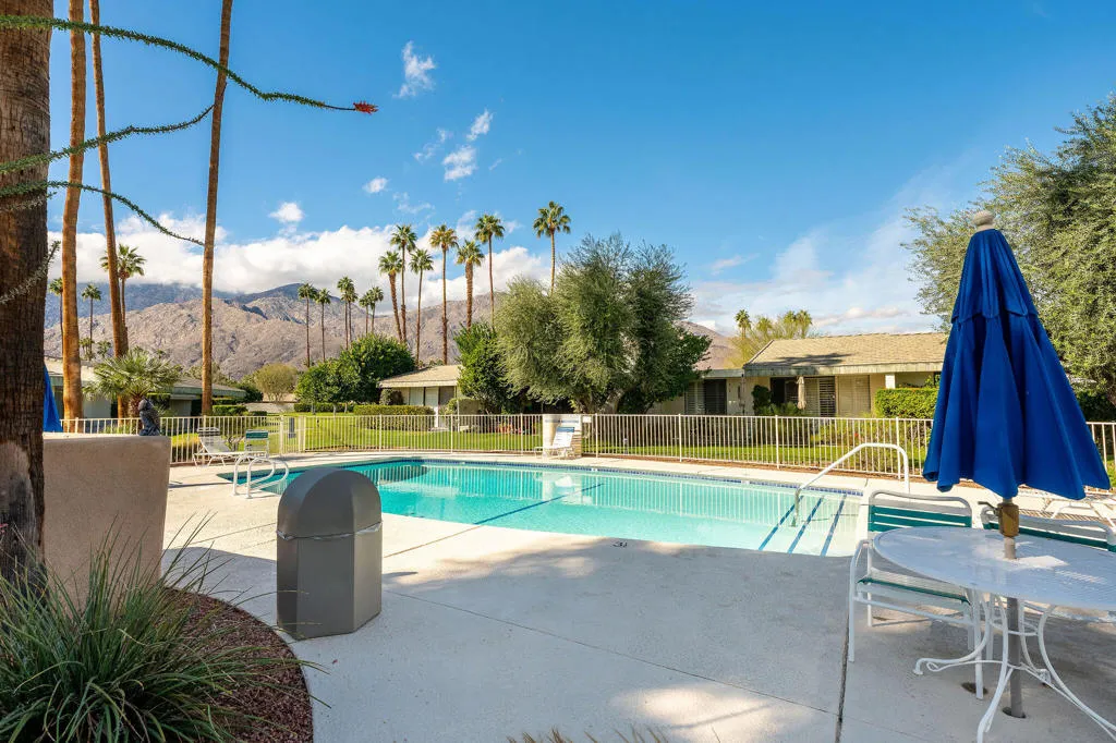 1004 Saint Thomas Circle, Palm Springs, California 92264 home-pic-30