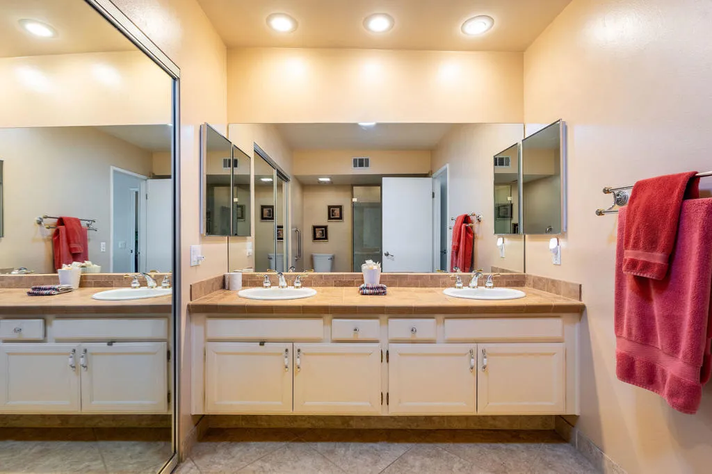 1004 Saint Thomas Circle, Palm Springs, California 92264 home-pic-19