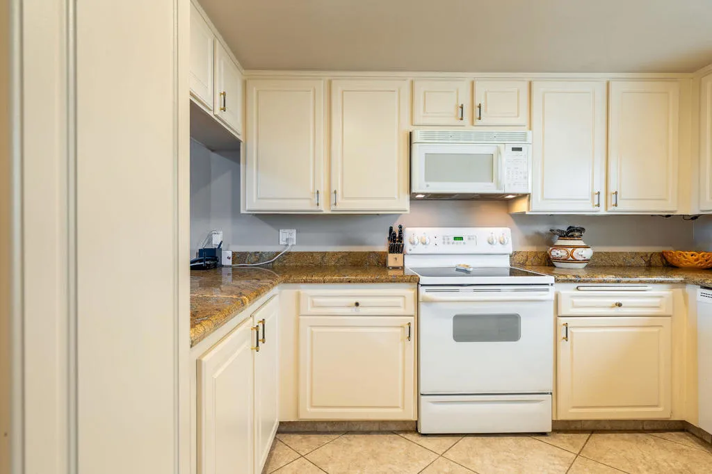 1004 Saint Thomas Circle, Palm Springs, California 92264 home-pic-11