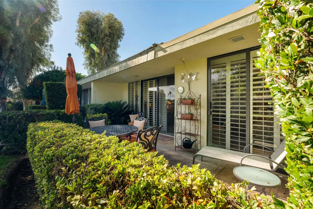 1004 Saint Thomas Circle, Palm Springs, California 92264 home-pic-24