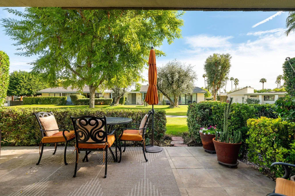 1004 Saint Thomas Circle, Palm Springs, California 92264 home-pic-26